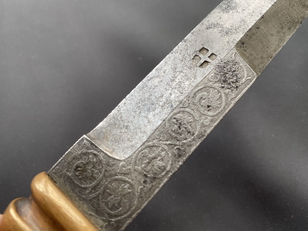 Ушастый кинжал испано-мавританского типа