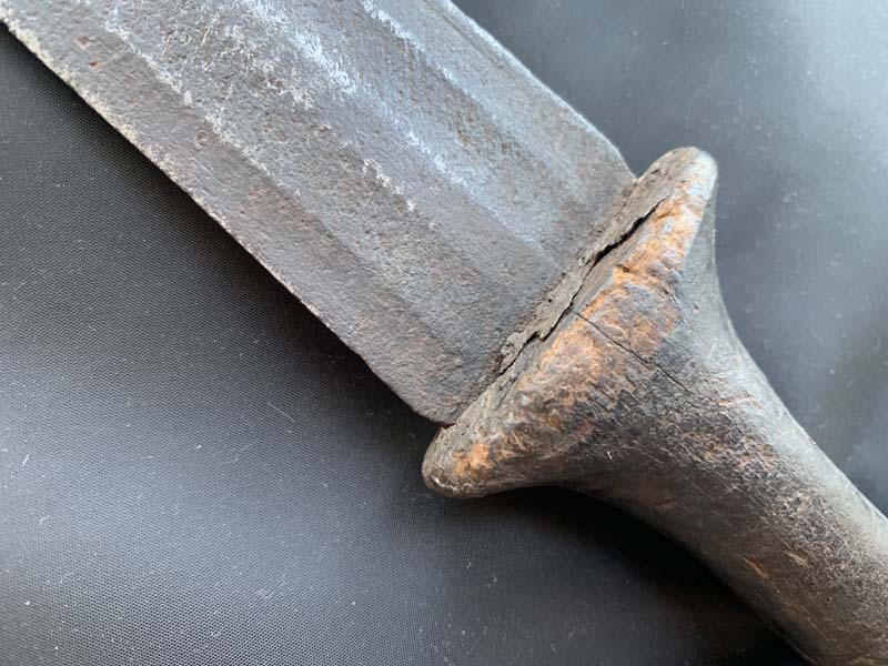 Кинжал «Зимбабве» или «Ikakalaka» Африканское оружие старый нож из племени Конда (Заир)