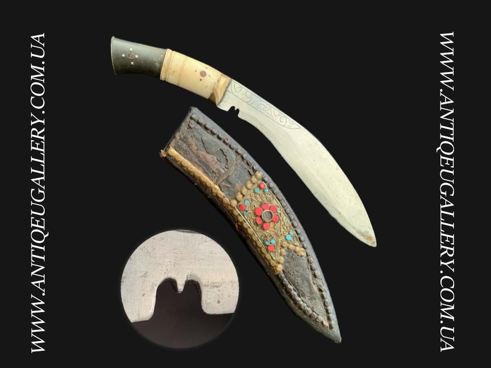 Ритуальный нож Гурков «Кукри-Катриморас» в украшенных ножнах