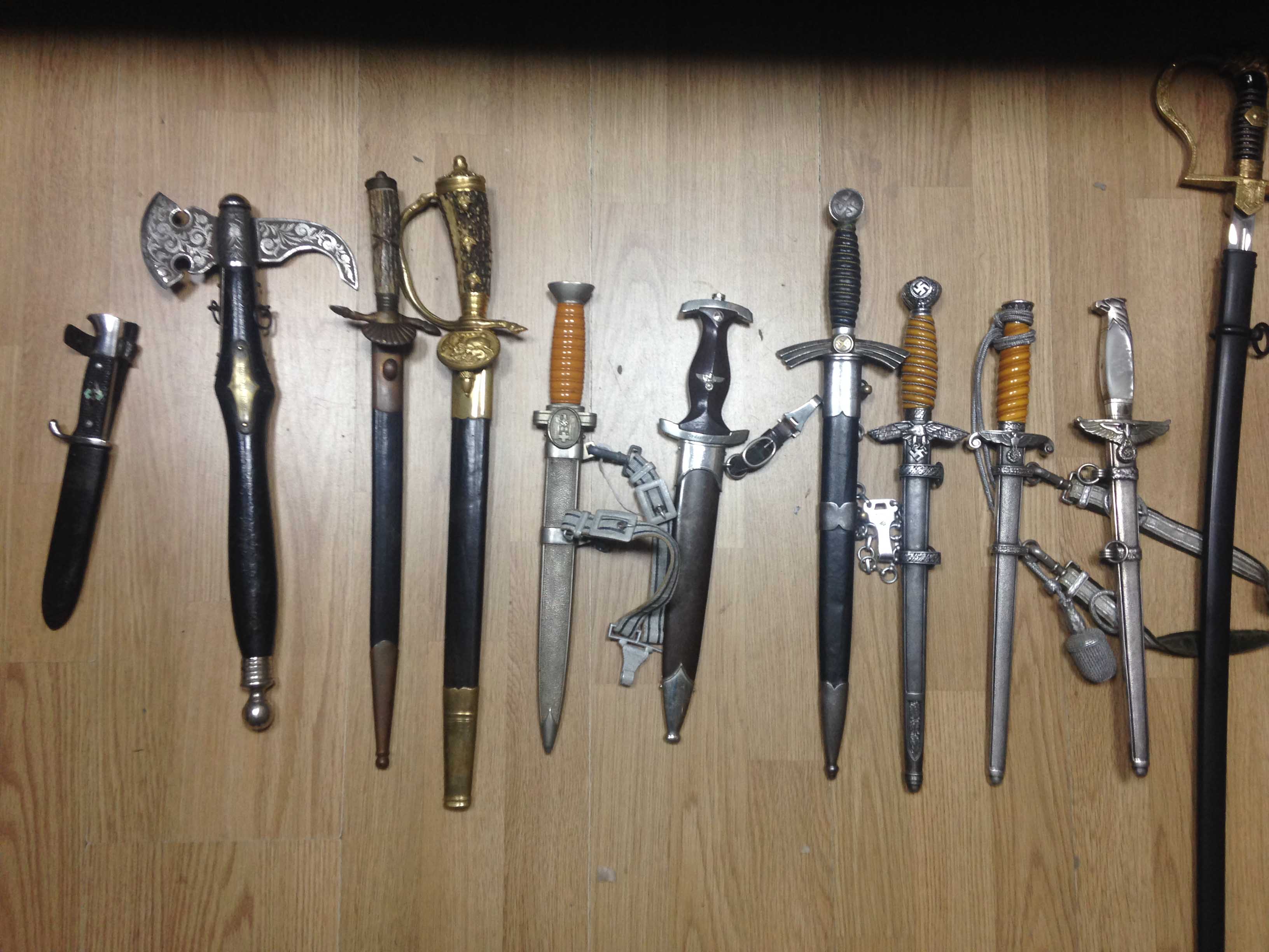 як прикрасити будинок антикваріатом