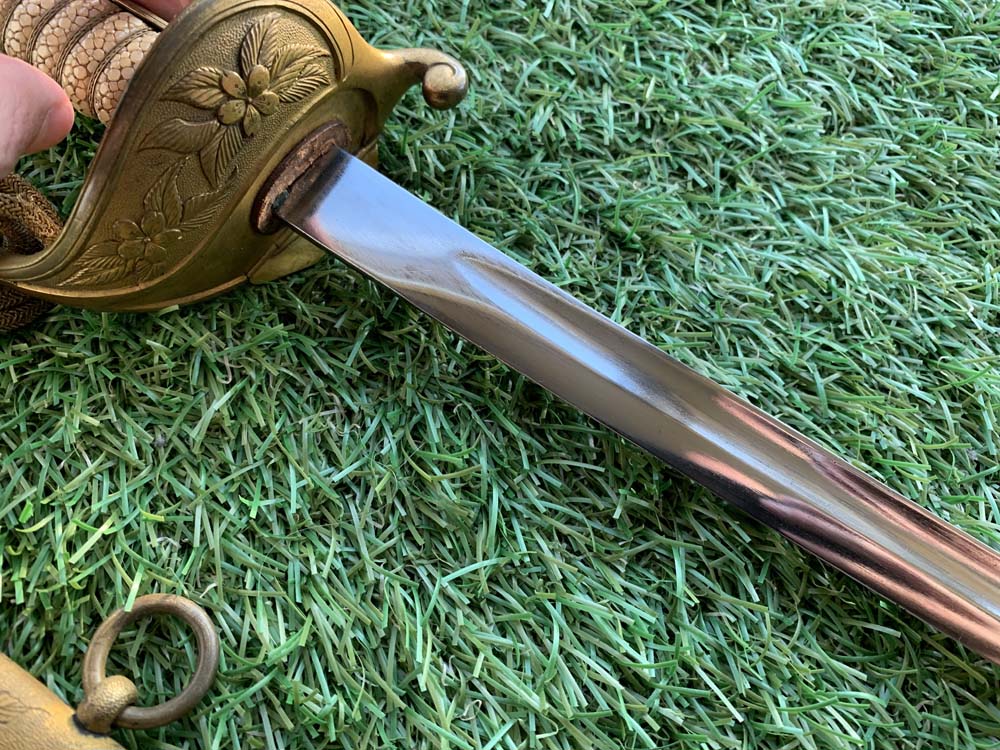 Парадная сабля офицеров японского императорского военно-морского флота образца 1914 г. (первая половина ХХ века).