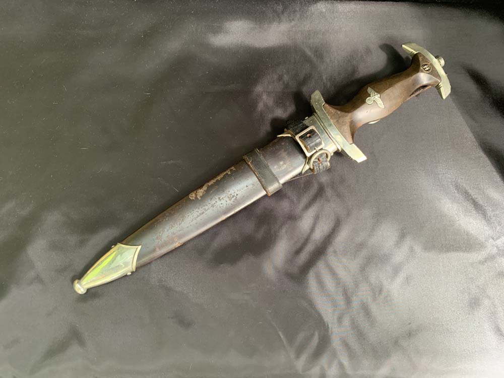 Ранний кинжал СС образца 1933 года. Производитель Роберт Клаас, Золинген.