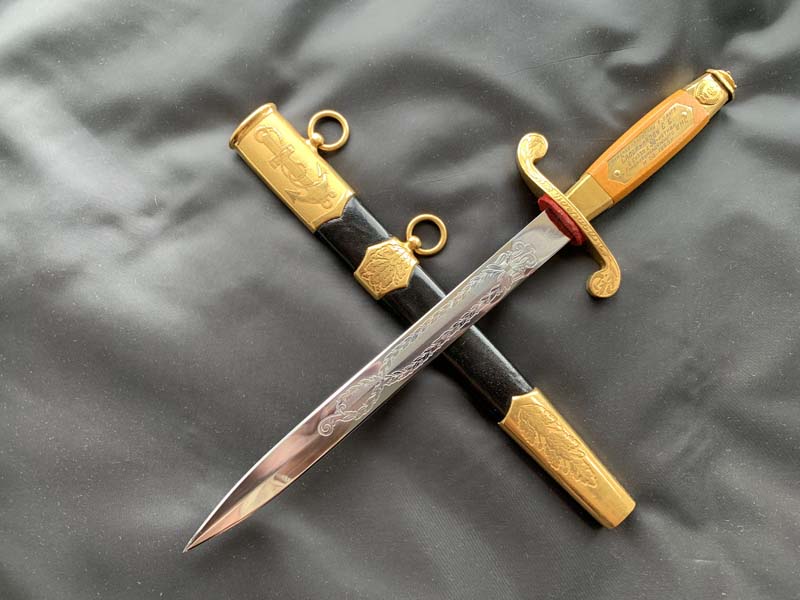 Кортик советский морской офицерский наградной образца 1945 года