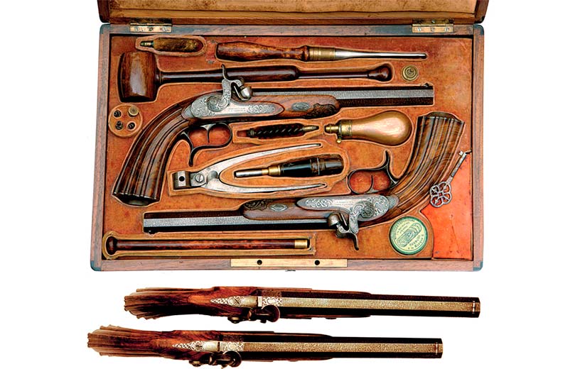 Антикварные дуэльные пистолеты