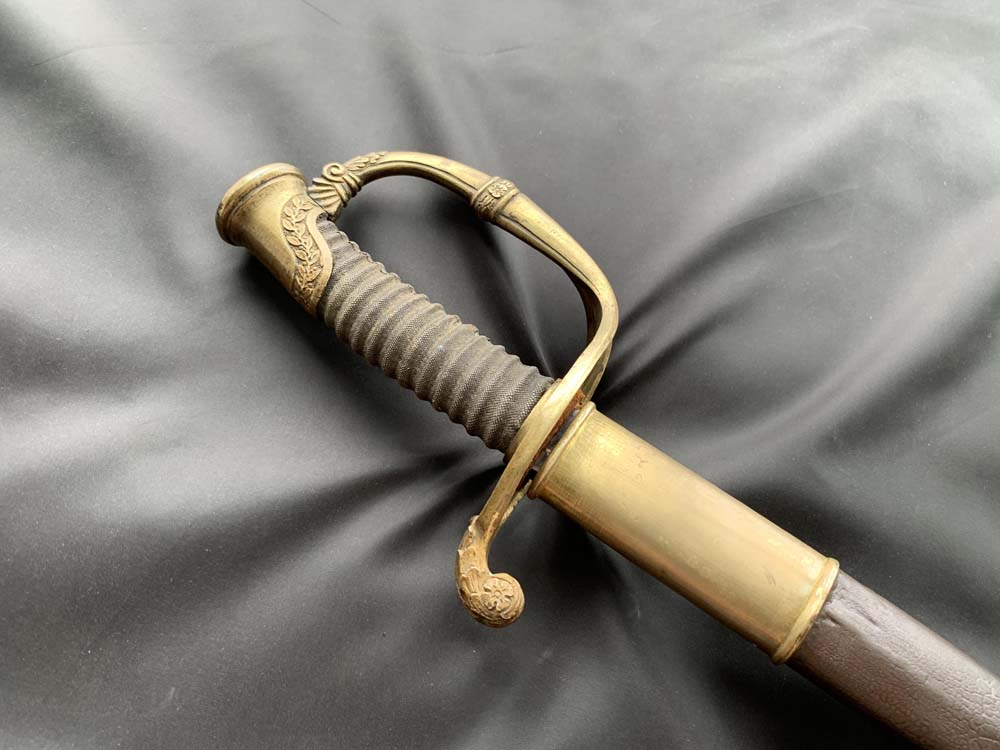 Французская офицерская пехотная сабля образца 1821 года производитель Coulaux Freres, Klingenthal