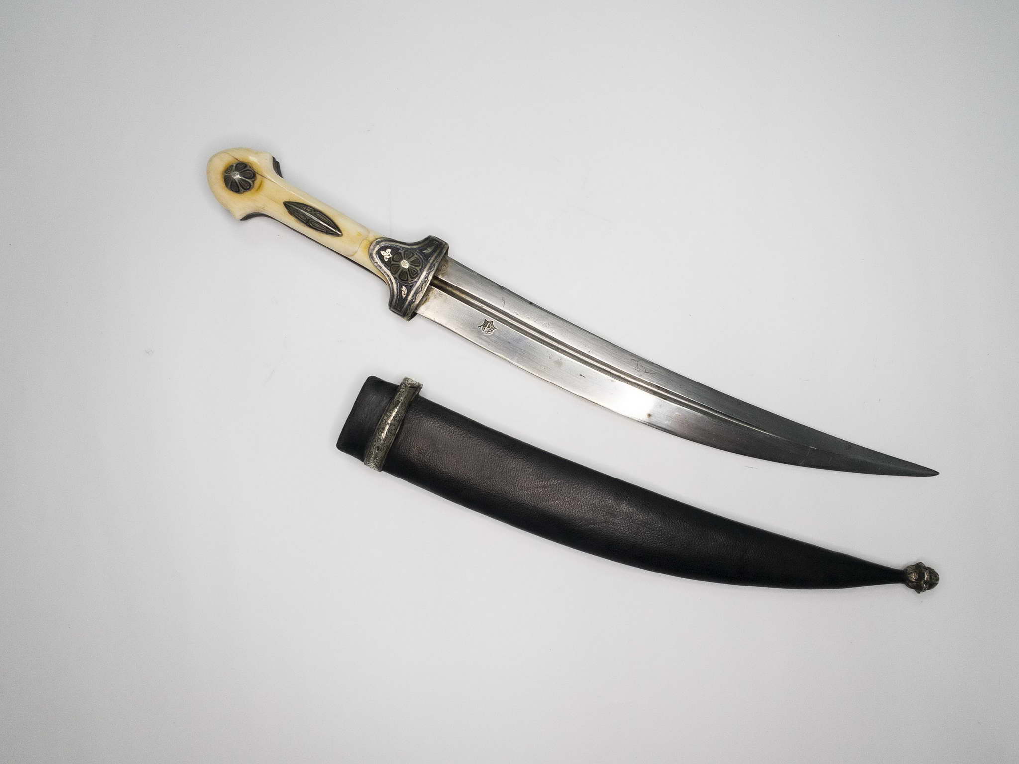 Кинжал типа бебут начала XX века Закавказье