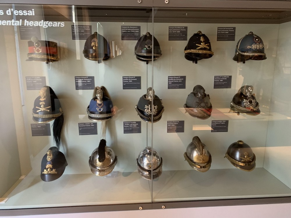 Античний шолом періоду BB1 і BB2