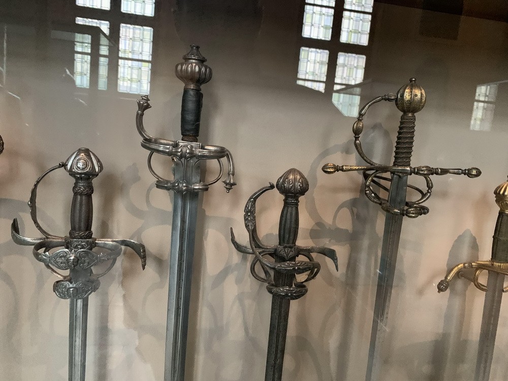 Античні мечі і рапіри 15, 16, 17 століть