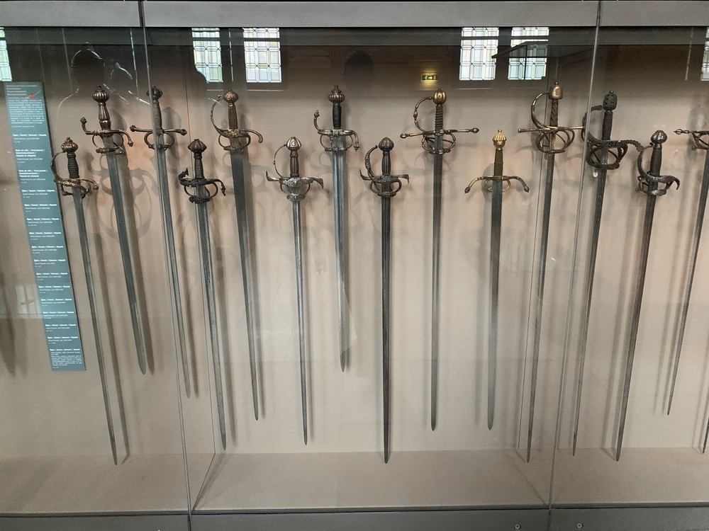 Античні мечі і рапіри 15, 16, 17 століть