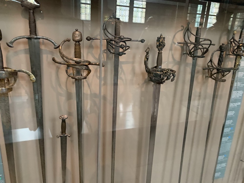 Античні мечі і рапіри 15, 16, 17 століть