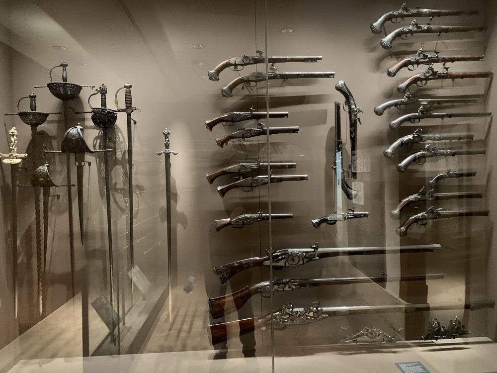 Старовинні пістолети 