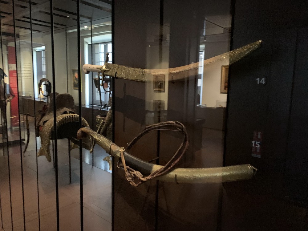 Антична східна зброя Кіліч