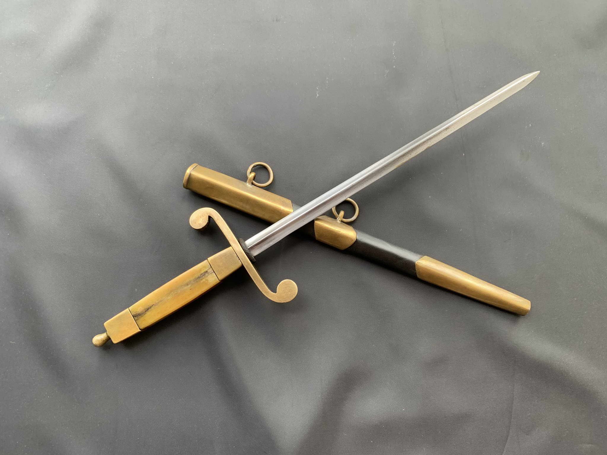 Русский морской офицерский кортик образца 1803 года