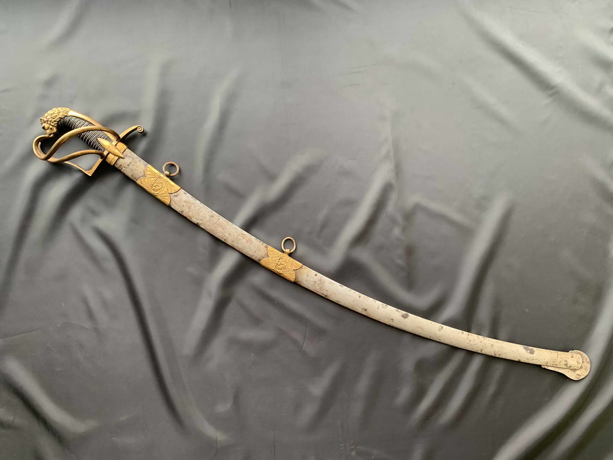 Редкая шведская морская сабля с головой льва в синении и золочении