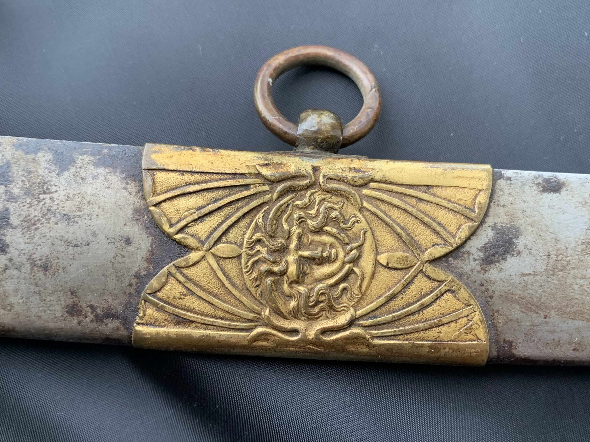 Редкая шведская морская сабля с головой льва в синении и золочении