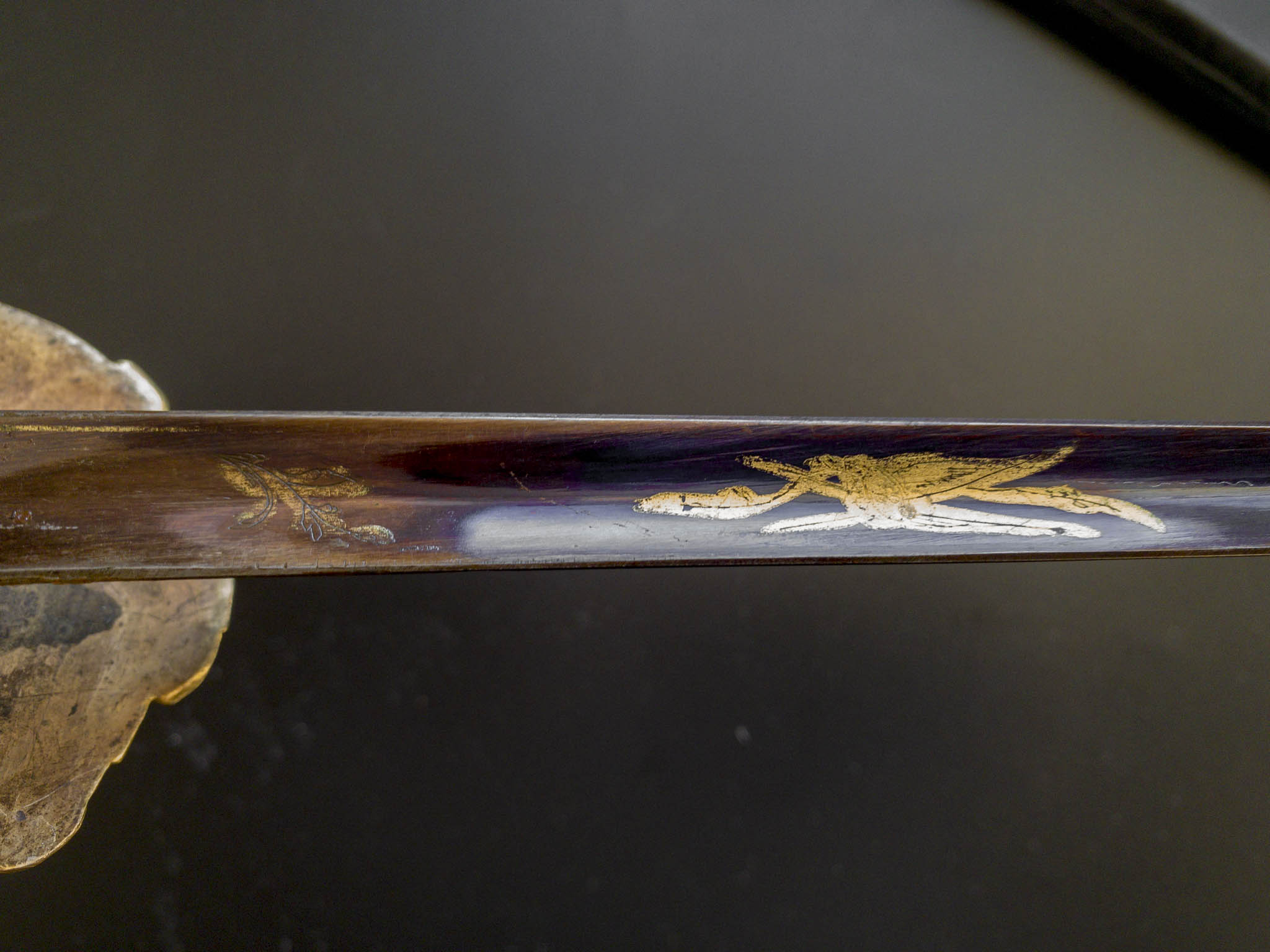 Травление и золочение и синение на французской шпаге