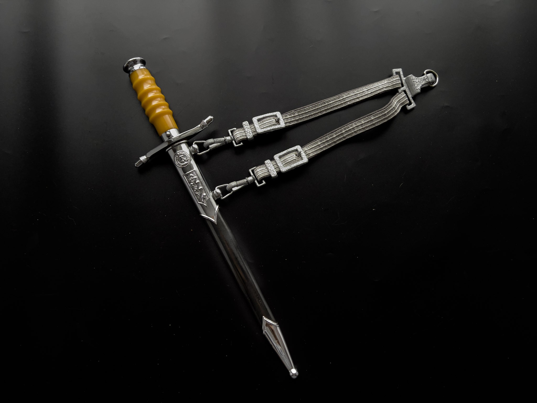 Кортик офицерский Армейский и ВВС Германской Демократической Республики ГДР обр. 1961 г.