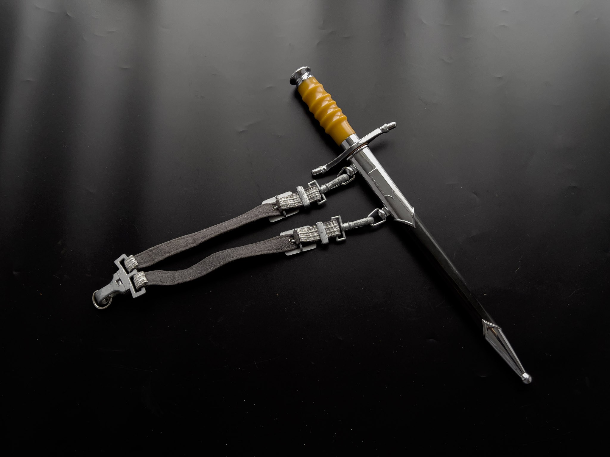 Кортик офицерский Армейский и ВВС Германской Демократической Республики ГДР обр. 1961 г.