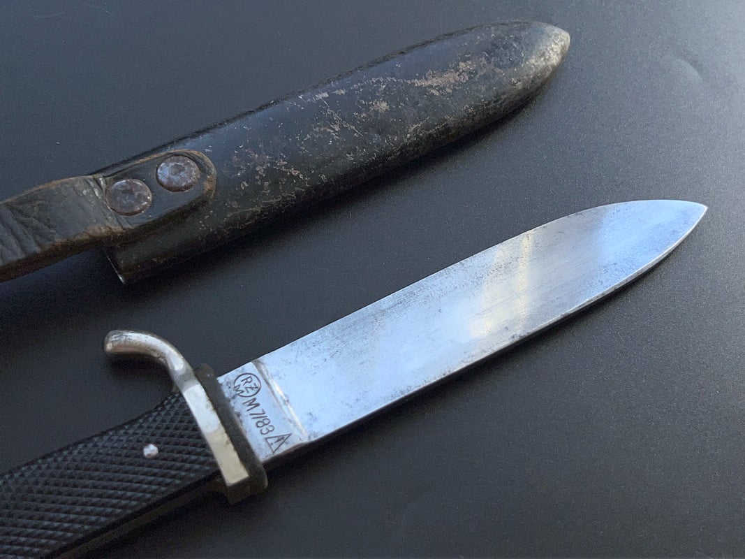 Нож членов национал-социалистической молодежной организации Гитлерюгенд 1933 года