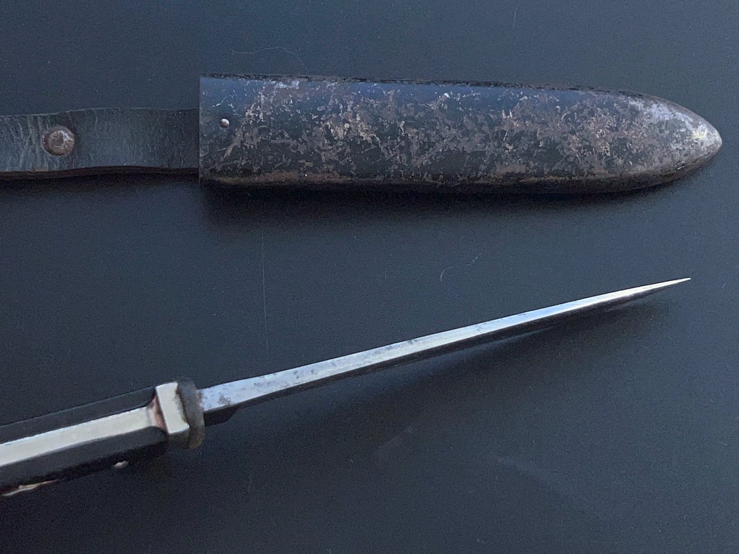 Нож членов национал-социалистической молодежной организации Гитлерюгенд 1933 года