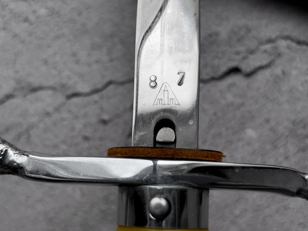 Офицерский кортик Народной Армии ГДР образца 1960-1961 годов