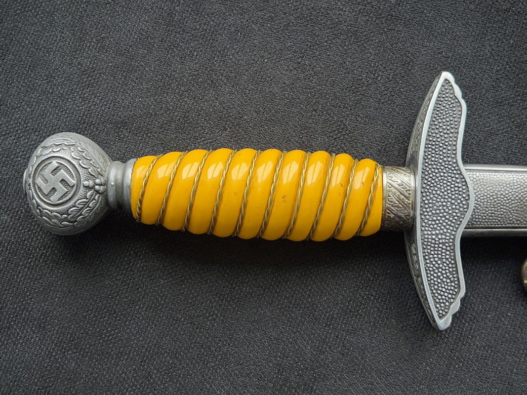 Кортик Люфтваффе образца 1937 года, производитель Carl Julius Krebs. Третий Рейх.