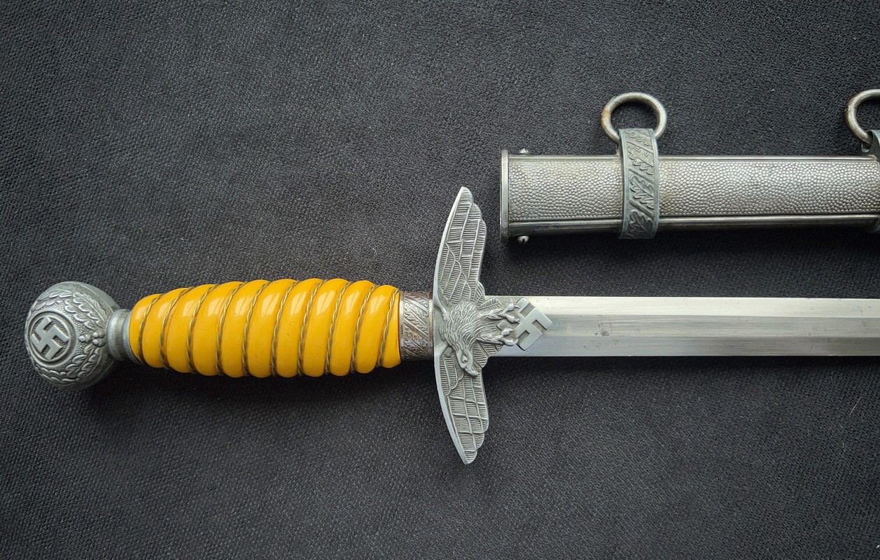 Кортик Люфтваффе образца 1937 года, производитель Carl Julius Krebs. Третий Рейх.