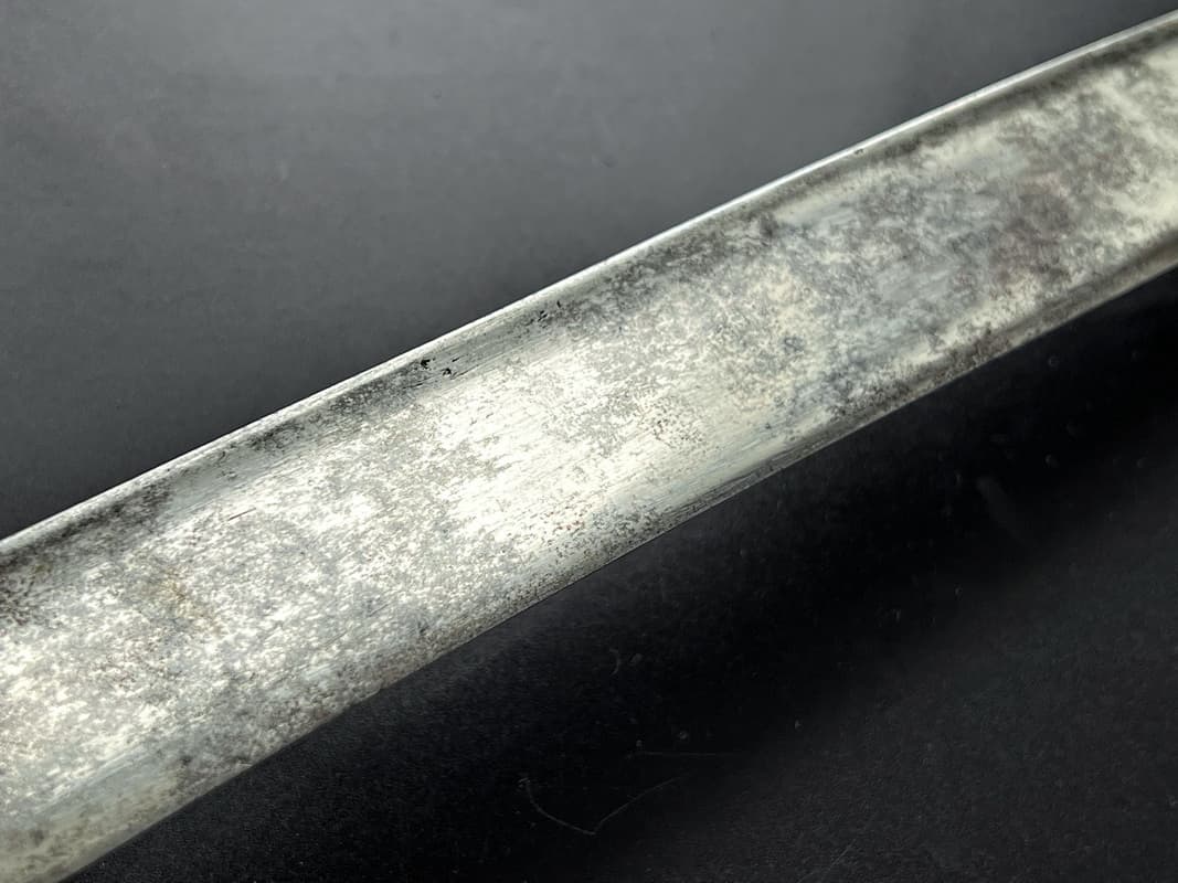 Ятаган с ростковым орнаментом и военной арматурой, 19 век